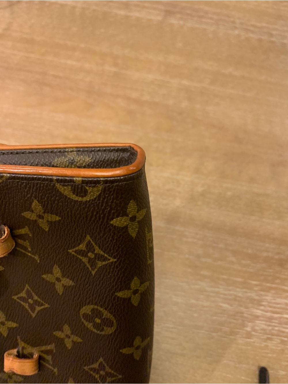 Louis Vuitton Monogram Pochette Florentine Waist Bag - Picture 4 of 16
